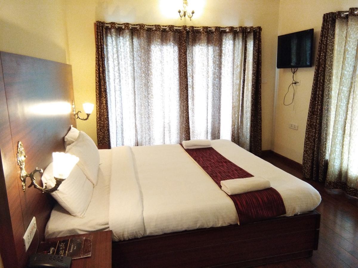 Berry Hills Resort Ooty Exterior foto